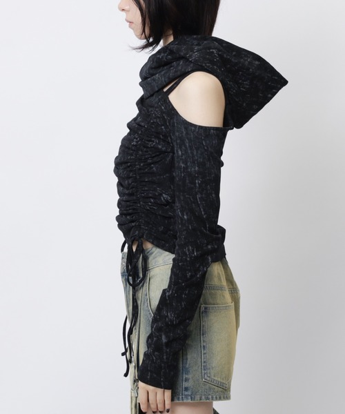 SPIRALGIRL（スパイラルガール）の「バラクラバ風アシメトップス（Tシャツ/カットソー・レディース・オフホワイト/ブラウン/ブラック・FREE）」の9枚目の写真