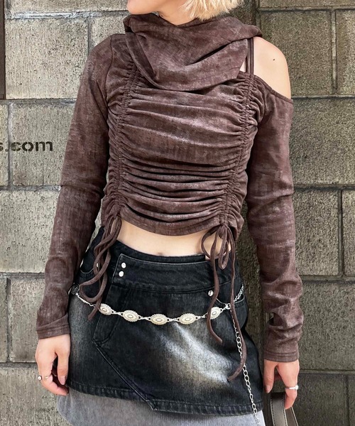 SPIRALGIRL（スパイラルガール）の「バラクラバ風アシメトップス（Tシャツ/カットソー・レディース・オフホワイト/ブラウン/ブラック・FREE）」の15枚目の写真