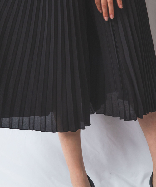 NARACAMICIE（ナラカミーチェ）の「【NARACAMICIE】ハイツイストシフォンプリーツパンツ（その他パンツ・レディース・ブラック・M/XL）」の9枚目の写真