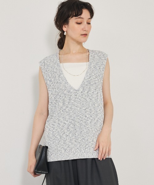 qualite（カリテ）の「カスリヤーン畦深Vニット/サマーニット/夏服（ベスト・レディース・スモークピンク/ライトグレー・フリー）」の2枚目の写真