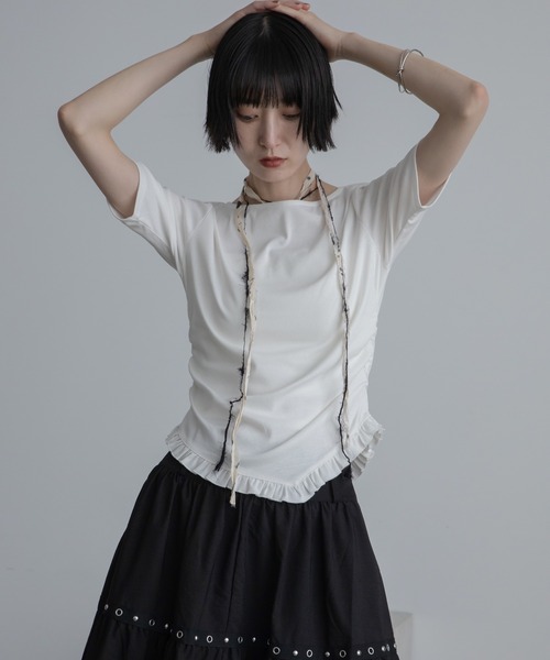 VACANCY(ヴァカンシー)の「アシンメトリーフリルヘムトップス(Tシャツ/カットソー・レディース・ホワイト/レッド/ブラック・FREE)」の21枚目の写真