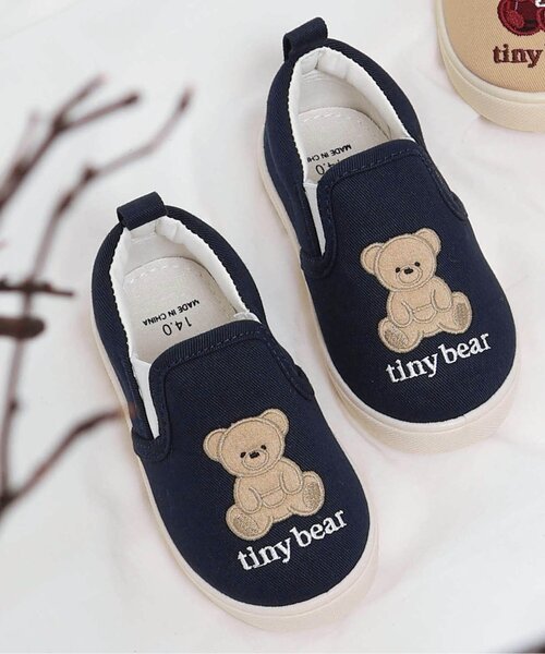 apres les cours（アプレレクール）の「tiny bear スリッポン（スニーカー・キッズ・ベージュ/ネイビー・14/15 /16/17/18）」の2枚目の写真