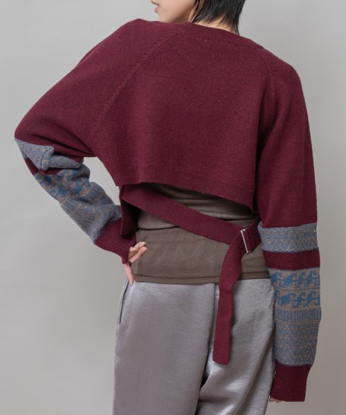 Munich(ミューニック)の「ノルディック柄ニットバックベルトプルオーバー(ニット/セーター・レディース・チャコールグレー/ボルドー/アイボリー・FREE)」の3枚目の写真