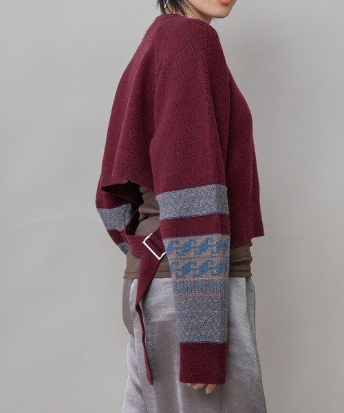 Munich(ミューニック)の「ノルディック柄ニットバックベルトプルオーバー(ニット/セーター・レディース・チャコールグレー/ボルドー/アイボリー・FREE)」の7枚目の写真