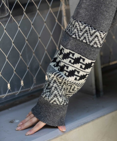 Munich(ミューニック)の「ノルディック柄ニットバックベルトプルオーバー(ニット/セーター・レディース・チャコールグレー/ボルドー/アイボリー・FREE)」の21枚目の写真