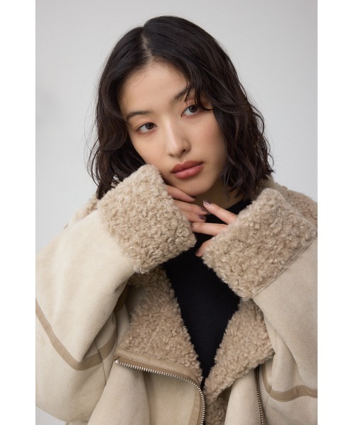 AZUL by moussy（アズールバイマウジー）の「フェイクレザー/スエード フェイクムートンジャケット（ブルゾン・レディース・ブラウン/ブラック/ブラック系その他2/ライトベージュ・SMALL/MEDIUM）」の14枚目の写真