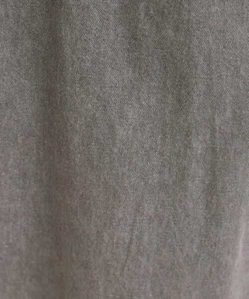 SHOO・LA・RUE(シューラルー)の「【S-LL】大人のカジュアルコーデに こなれデニムシャツ(シャツ/ブラウス・レディース・ブルー/チャコールグレー/ネイビー・02/01/04/03)」の21枚目の写真