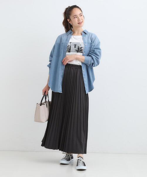 SHOO・LA・RUE(シューラルー)の「【S-LL】大人のカジュアルコーデに こなれデニムシャツ(シャツ/ブラウス・レディース・ブルー/チャコールグレー/ネイビー・02/01/04/03)」の15枚目の写真