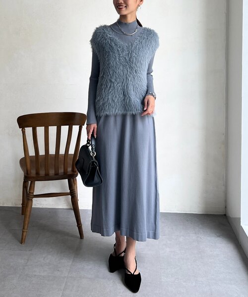 Chez toi（シェトワ）の「シャギーベスト×ニットワンピース（ワンピース・レディース・ブラック/グレー/チャコールグレー/ブラウン/ベージュ・FREE）」の3枚目の写真