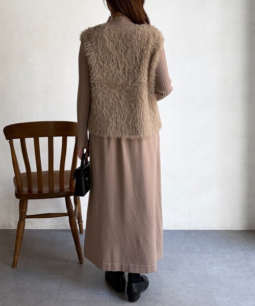 Chez toi（シェトワ）の「シャギーベスト×ニットワンピース（ワンピース・レディース・ブラック/グレー/チャコールグレー/ブラウン/ベージュ・FREE）」の9枚目の写真