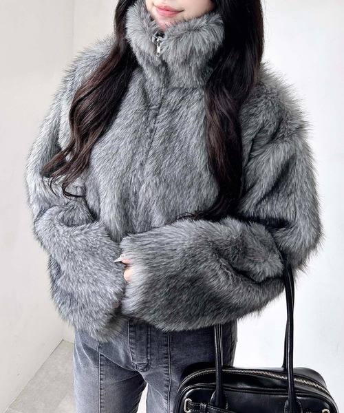 INGNI（イング）の「フロントジップスタンドカラーエコファーコート（ブルゾン・レディース・ブラック/ミックスグレー/アイボリー/ベージュ/ブラウン系8・M）」の3枚目の写真