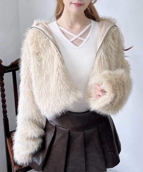 INGNI（イング）の「フロントジップスタンドカラーエコファーコート（ブルゾン・レディース・ブラック/ミックスグレー/アイボリー/ベージュ/ブラウン系8・M）」の12枚目の写真