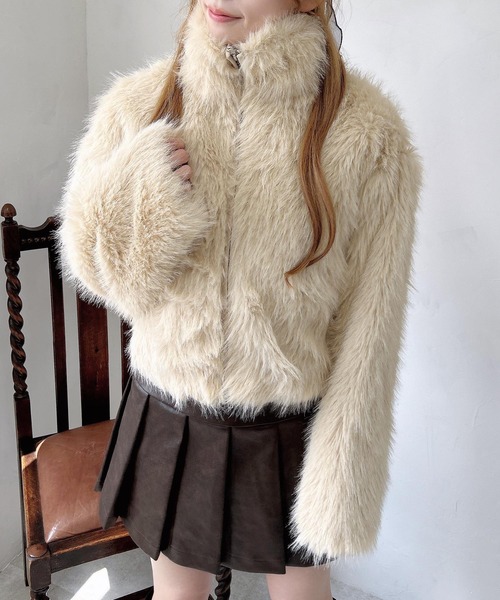 INGNI（イング）の「フロントジップスタンドカラーエコファーコート（ブルゾン・レディース・ブラック/ミックスグレー/アイボリー/ベージュ/ブラウン系8・M）」の9枚目の写真