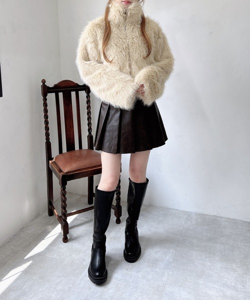 INGNI（イング）の「フロントジップスタンドカラーエコファーコート（ブルゾン・レディース・ブラック/ミックスグレー/アイボリー/ベージュ/ブラウン系8・M）」の14枚目の写真