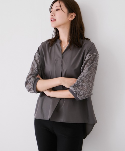 Jayro(ジャイロ)の「袖レースVネックブラウス(シャツ/ブラウス・レディース・ブラック/チャコールグレー/ベージュ・M)」の16枚目の写真