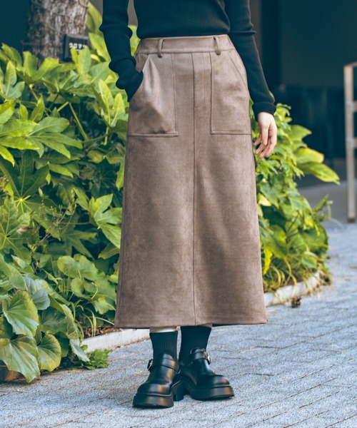 LAKOLE（ラコレ）の「＜着丈が選べる＞スエードポンチベイカースカート / 602341（スカート・レディース・モカ/カーキ/グレー・MEDIUM/LARGE）」の2枚目の写真