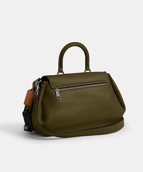 COACH(コーチ)の「スラウチー ローグ トップ ハンドル バッグ(ショルダーバッグ・レディース・グリーン系その他・ONE)」の6枚目の写真