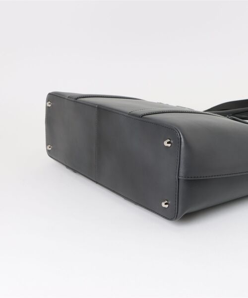 MEN'S BIGI(メンズビギ)の「【SEEKER/シーカー】別注 ムラレザー2wayトート&ショルダーバッグ(トートバッグ・メンズ・グレー/キャメル/ブラック・FREE)」の20枚目の写真