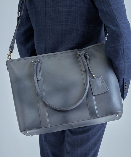 MEN'S BIGI(メンズビギ)の「【SEEKER/シーカー】別注 ムラレザー2wayトート&ショルダーバッグ(トートバッグ・メンズ・グレー/キャメル/ブラック・FREE)」の3枚目の写真