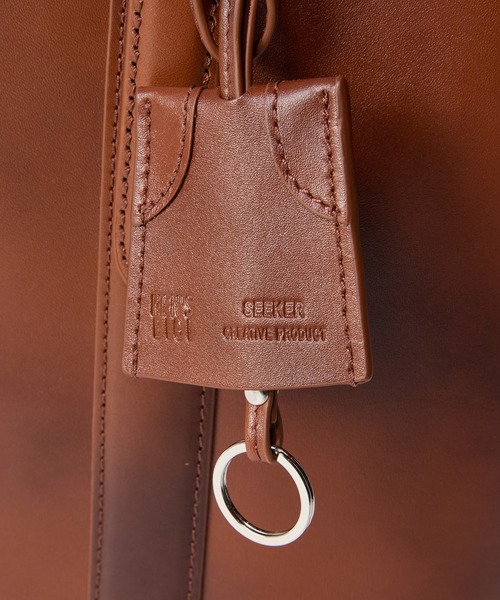 MEN'S BIGI(メンズビギ)の「【SEEKER/シーカー】別注 ムラレザー2wayトート&ショルダーバッグ(トートバッグ・メンズ・グレー/キャメル/ブラック・FREE)」の11枚目の写真