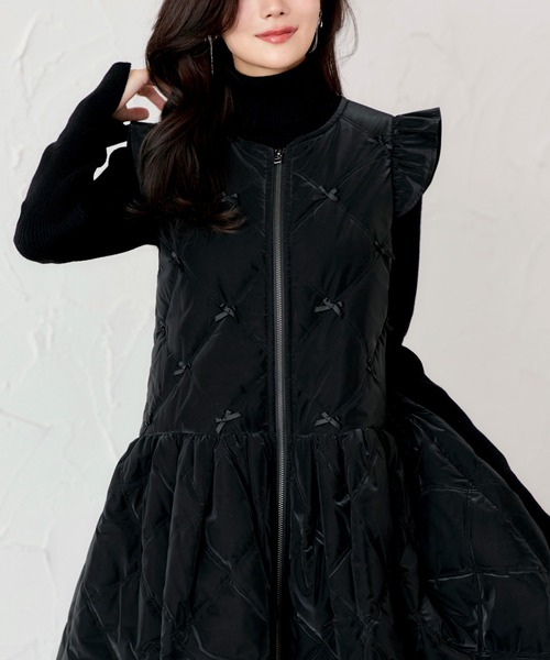 RUIRUE BOUTIQUE(ルイルエブティック)の「グロスタフタ×サーモ・アリーナ | 洗える | キルティング ジレ ワンピース ( パール / リボン ) | アウター / コート / ジレ / キルティングコート(ワンピース・レディース・ブラック/ブラック系1・L/M)」の14枚目の写真