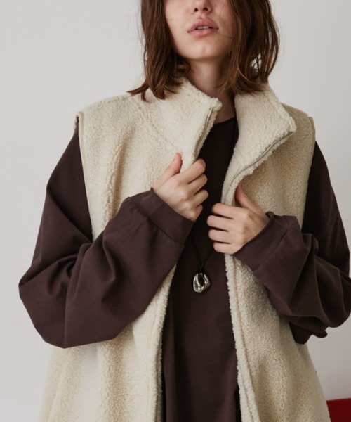 Auntie Rosa Holiday（アンティローザホリデー）の「オーバーサイズベーシックロンT（Tシャツ/カットソー・レディース・グレー/ブラック/ホワイト/ブラウン/グリーン/イエロー/ピンク/ネイビー・FREE）」の5枚目の写真