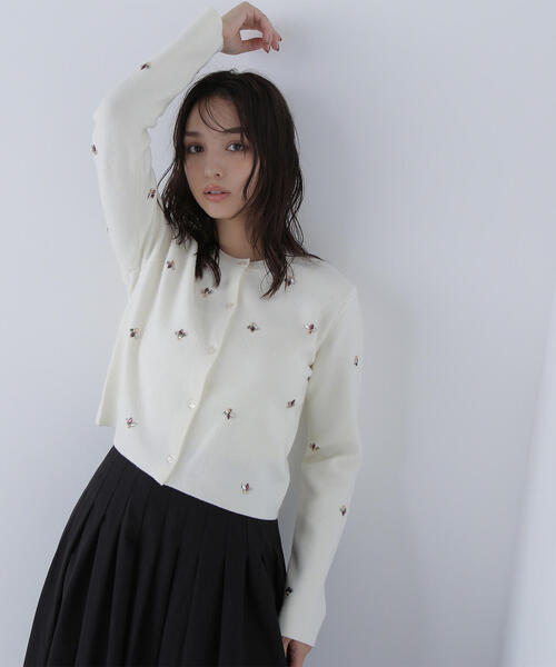 NATURAL BEAUTY BASIC（ナチュラルビューティーベーシック）の「◇ビジューニットジャケット（カーディガン/ボレロ・レディース・ブルー/オフホワイト/ブラック・FREE）」の21枚目の写真