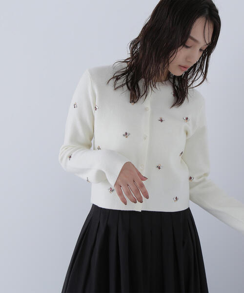 NATURAL BEAUTY BASIC（ナチュラルビューティーベーシック）の「◇ビジューニットジャケット（カーディガン/ボレロ・レディース・ブルー/オフホワイト/ブラック・FREE）」の19枚目の写真