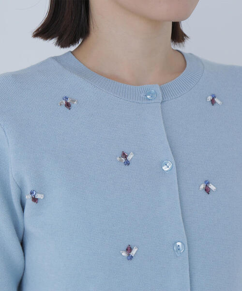 NATURAL BEAUTY BASIC（ナチュラルビューティーベーシック）の「◇ビジューニットジャケット（カーディガン/ボレロ・レディース・ブルー/オフホワイト/ブラック・FREE）」の5枚目の写真