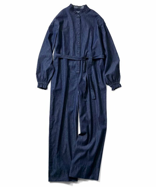 Live in comfort（リブインコンフォート）の「リブ　イン　コンフォート　人気スタイリスト石上美津江さんとつくった　フリルが華やぐ　大人のオールインワン〈インディゴネイビー〉（つなぎ/オールインワン・レディース・インディゴブルー・3L/LL/L/M/S/MP）」の4枚目の写真