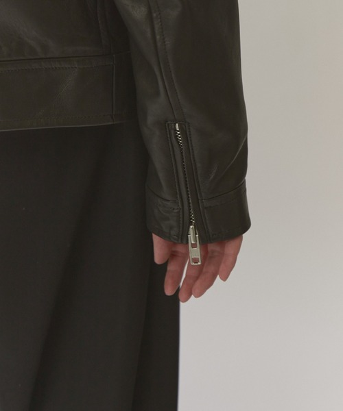 Lui's(ルイス)の「NATURAL TAN SHEEP LEATHER Noirライダース(ライダースジャケット・メンズ・ブラック・S/M)」の20枚目の写真