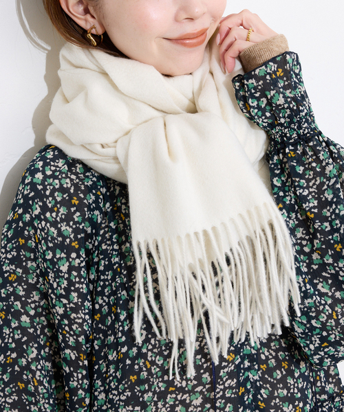 SLOBE IENA（スローブイエナ）の「SLOBE カシミヤストール（ストール/ショール・レディース・サックスブルー/アイボリー/キャメル・FREE）」の6枚目の写真