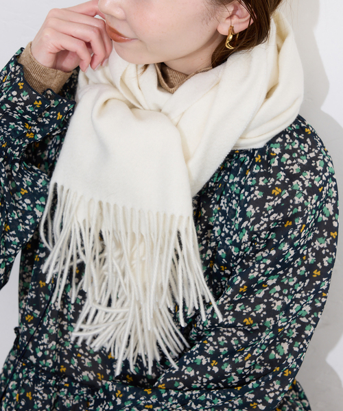 SLOBE IENA（スローブイエナ）の「SLOBE カシミヤストール（ストール/ショール・レディース・サックスブルー/アイボリー/キャメル・FREE）」の7枚目の写真