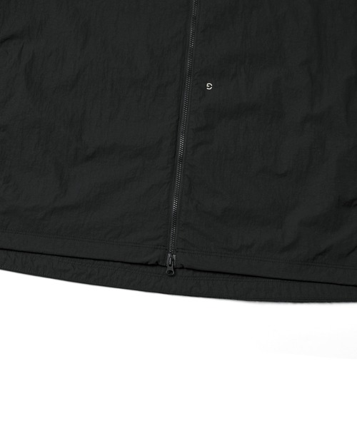 TIGHTBOOTH PRODUCTION（タイトブースプロダクション）の「GOOPiMADE x TIGHTBOOTH Tech Uniform Zip Shirt / グーピーメイド x タイトブース テック ユニフォーム ジップ シャツ（シャツ/ブラウス・メンズ・グレー/ブラック/オリーブ・1/2/3）」の17枚目の写真