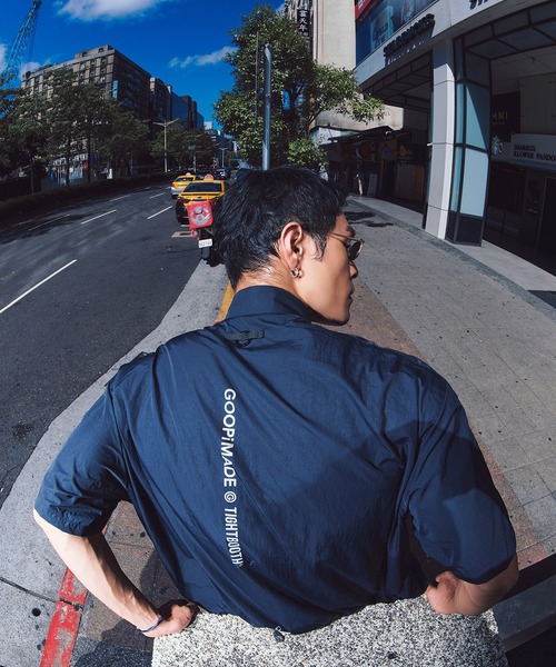 TIGHTBOOTH PRODUCTION（タイトブースプロダクション）の「GOOPiMADE x TIGHTBOOTH Tech Uniform Zip Shirt / グーピーメイド x タイトブース テック ユニフォーム ジップ シャツ（シャツ/ブラウス・メンズ・グレー/ブラック/オリーブ・1/2/3）」の22枚目の写真