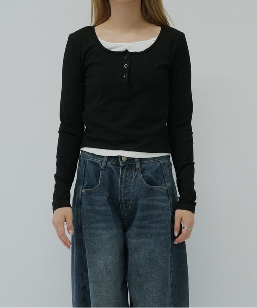 Enewd nina（エニュードニーナ）の「バイカラーレイヤード風トップス（Tシャツ/カットソー・レディース・ブラック/カーキ・FREE）」の7枚目の写真