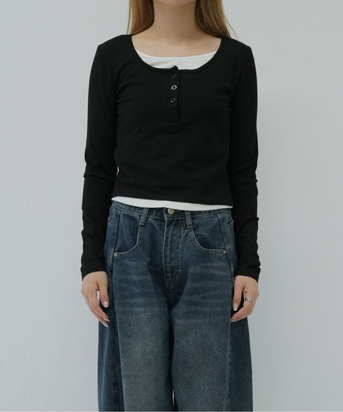 Enewd nina（エニュードニーナ）の「バイカラーレイヤード風トップス（Tシャツ/カットソー・レディース・ブラック/カーキ・FREE）」の8枚目の写真