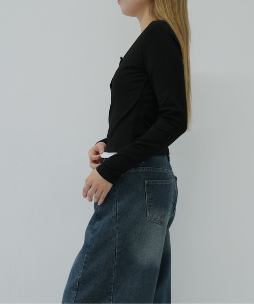 Enewd nina（エニュードニーナ）の「バイカラーレイヤード風トップス（Tシャツ/カットソー・レディース・ブラック/カーキ・FREE）」の15枚目の写真