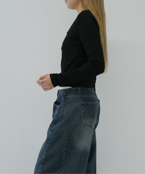 Enewd nina（エニュードニーナ）の「バイカラーレイヤード風トップス（Tシャツ/カットソー・レディース・ブラック/カーキ・FREE）」の16枚目の写真