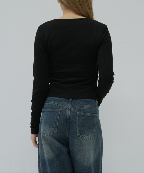 Enewd nina（エニュードニーナ）の「バイカラーレイヤード風トップス（Tシャツ/カットソー・レディース・ブラック/カーキ・FREE）」の18枚目の写真