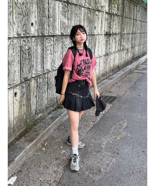 AVANDRESS(アバンドレス )の「PLEATS DENIM SKIRT BLACK(スカート・レディース・その他・LARGE/MEDIUM/SMALL)」の2枚目の写真