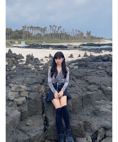 AVANDRESS(アバンドレス )の「PLEATS DENIM SKIRT BLACK(スカート・レディース・その他・LARGE/MEDIUM/SMALL)」の3枚目の写真