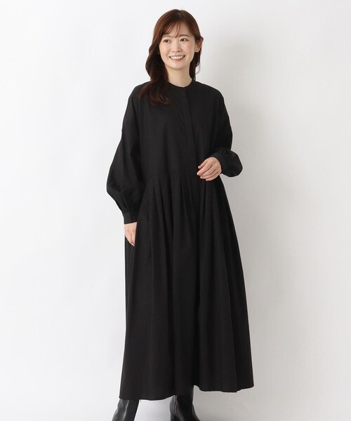 one'sterrace(ワンズテラス)の「ポプリン 前開きカフス袖ワンピース(ワンピース・レディース・ブラック系8・02)」の1枚目の写真