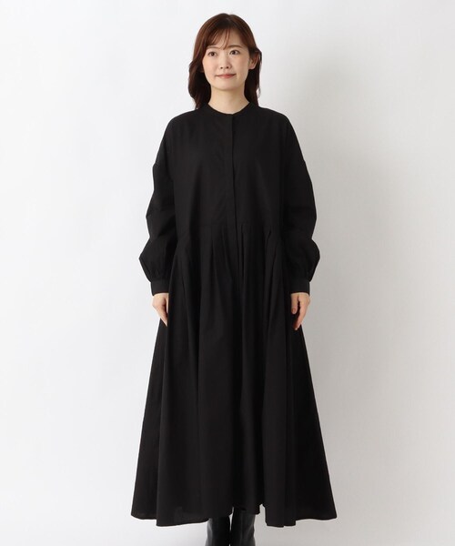 one'sterrace(ワンズテラス)の「ポプリン 前開きカフス袖ワンピース(ワンピース・レディース・ブラック系8・02)」の2枚目の写真