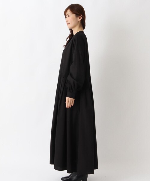 one'sterrace(ワンズテラス)の「ポプリン 前開きカフス袖ワンピース(ワンピース・レディース・ブラック系8・02)」の3枚目の写真