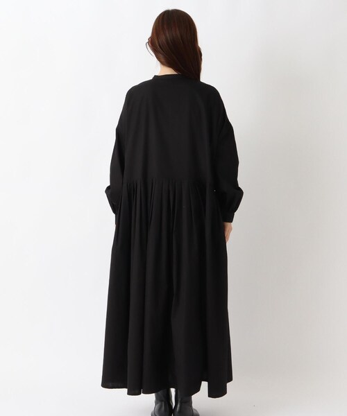 one'sterrace(ワンズテラス)の「ポプリン 前開きカフス袖ワンピース(ワンピース・レディース・ブラック系8・02)」の4枚目の写真