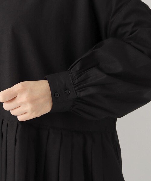 one'sterrace(ワンズテラス)の「ポプリン 前開きカフス袖ワンピース(ワンピース・レディース・ブラック系8・02)」の6枚目の写真
