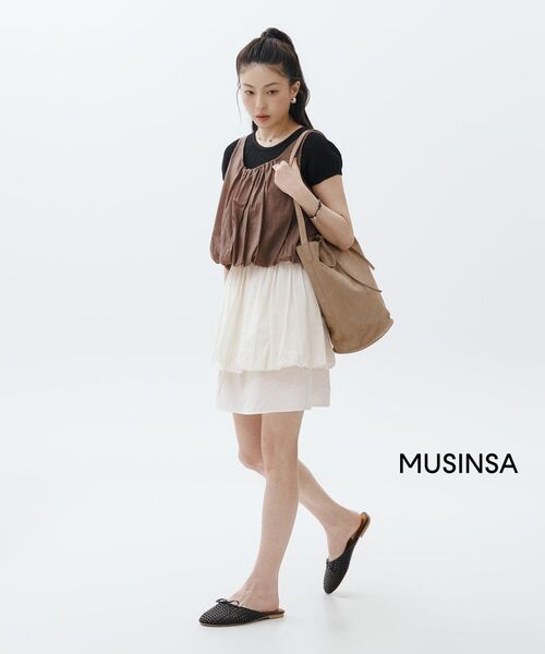 TTUDEMENT(トュードメント)の「PUFF SLEEVE ROUND NECK KNIT TOP BLACK(ニット/セーター・レディース・その他・FREE)」の8枚目の写真