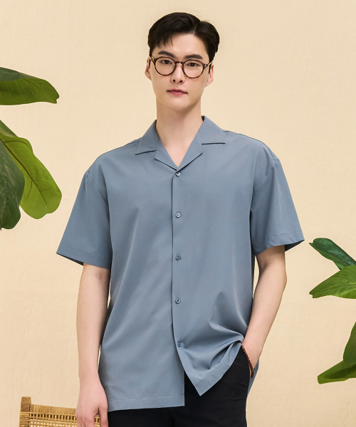 CHASECULT(チェイスカルト)の「男性ストレッチ半袖シャツ-ブルー(シャツ/ブラウス・メンズ・ダークブルー・100/95/105)」の1枚目の写真