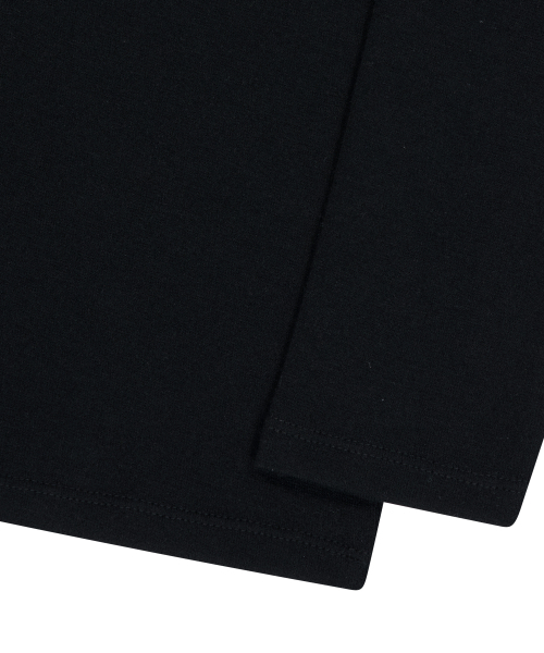 IUGAMAKARAS(イウガマカラス)の「Button Fitted Top (Black)(Tシャツ/カットソー・レディース・その他・FREE)」の12枚目の写真